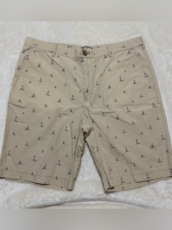 Izod Other - Izod Beige Printed Flat Front Men's Shorts